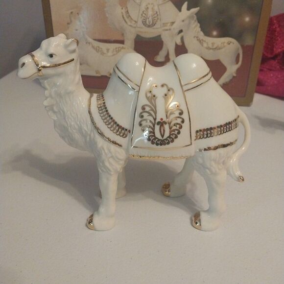 Vintage Bon Ton Jade Porcelain Nativity Animals Camel Cow Donkey Christmas Set 3 - Picture 2 of 16